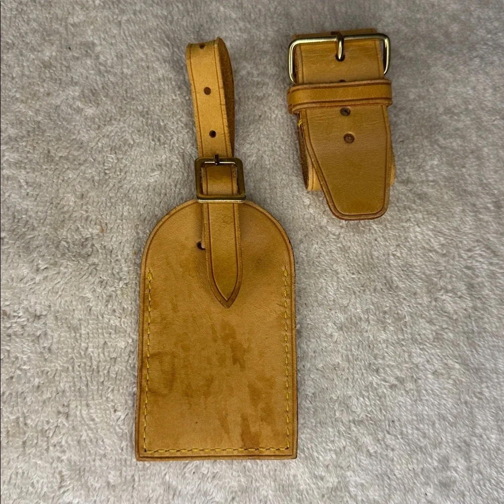 Vintage Louis Vuitton Luggage Tag and Poignier in Vachetta Leather (13T)